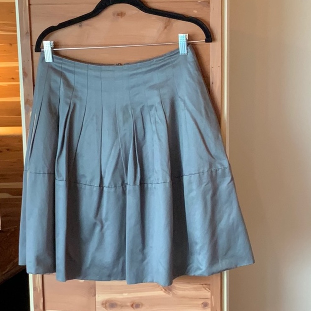 BCBG satin skirt
